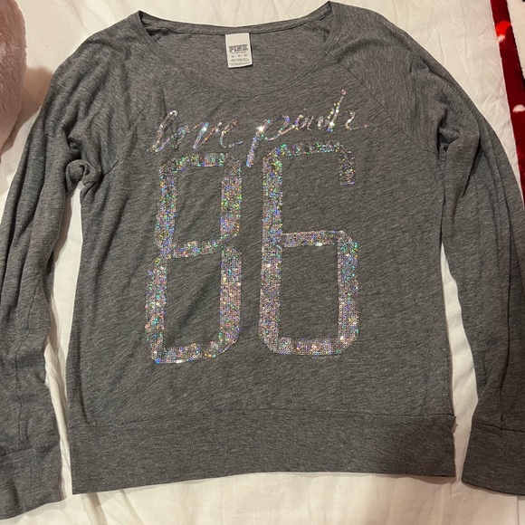 PINK Victoria's Secret Gray Long Sleeve Tee - Picture 1 of 8